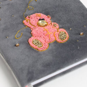 Rankų darbo užrašų knygutė su meškučiu ir balionu